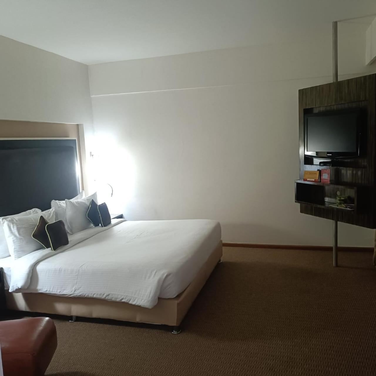 Hotel Royal Park Kākināda Exteriér fotografie